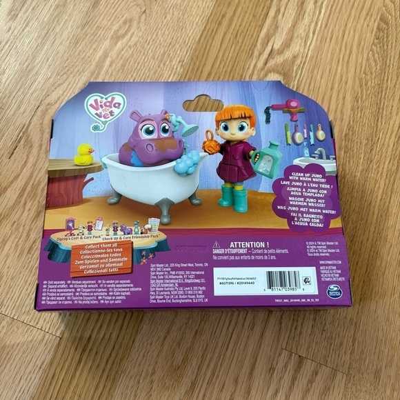 Vida the Vet, Juno’s Bubble Bath Pack with Vida & Juno Figures & Accessories - Picture 3 of 3